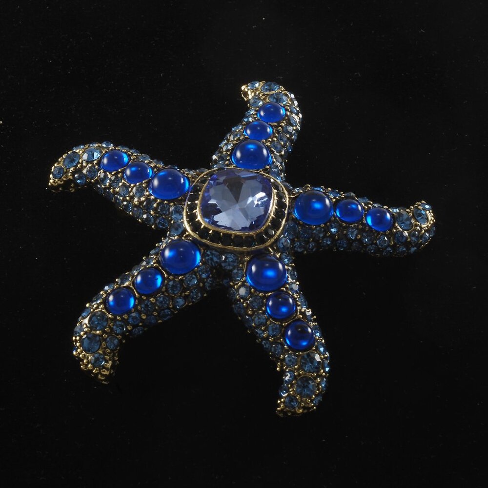 Ladies Brooch Starfish Blue Rhinestones Gold Tone Metal Jewelry 3 1/2"